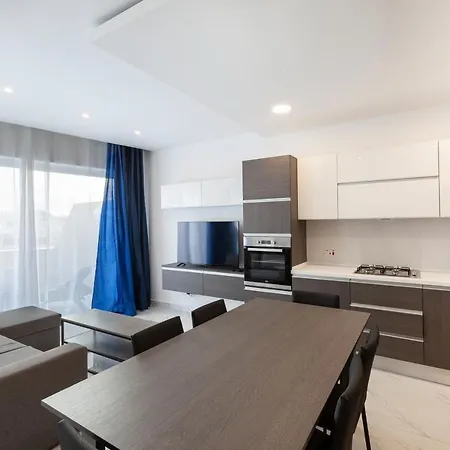 Apartment 3br Penthouse - King Size Bed, Outdoor Space Bbq By 360 Estates
