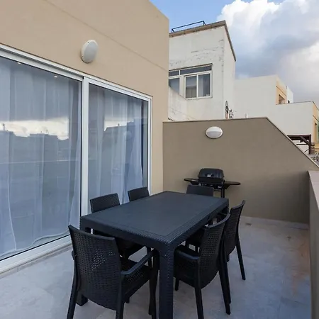 3br Penthouse - King Size Bed, Outdoor Space Bbq By 360 Estates Ta' Cikkun