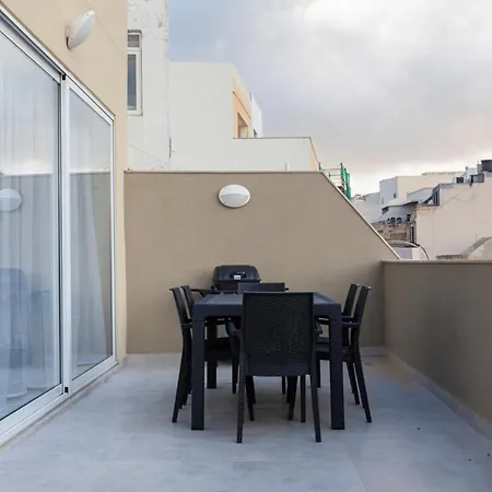 3br Penthouse - King Size Bed, Outdoor Space Bbq By 360 Estates * Ta' Cikkun